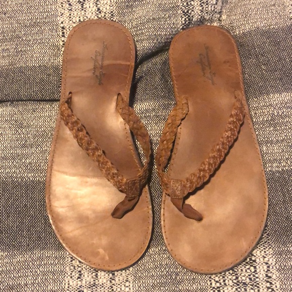 American Eagle Brown Leather Flip Flops 